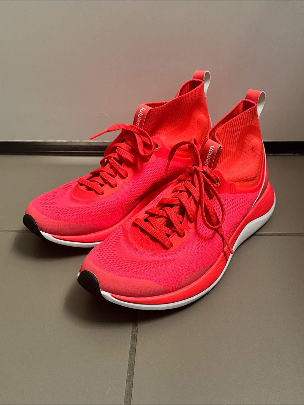 Lululemon Chargefeel Mid Running Shoes